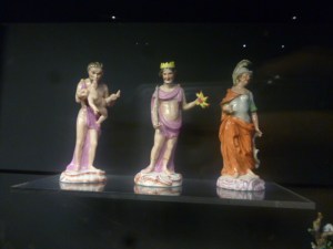 Figurines