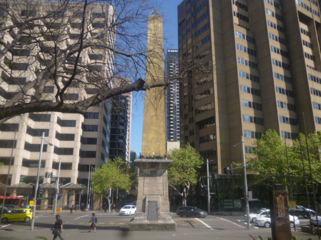 (pic - Story) Hyde Park - Obelisk