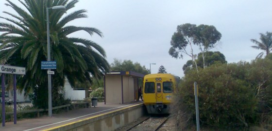 (pic - Story) Henley & Grange - Railway Station