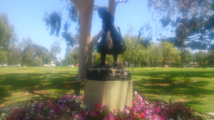 (pic - Story) The Rundles - Rhymal Park Alice Statue