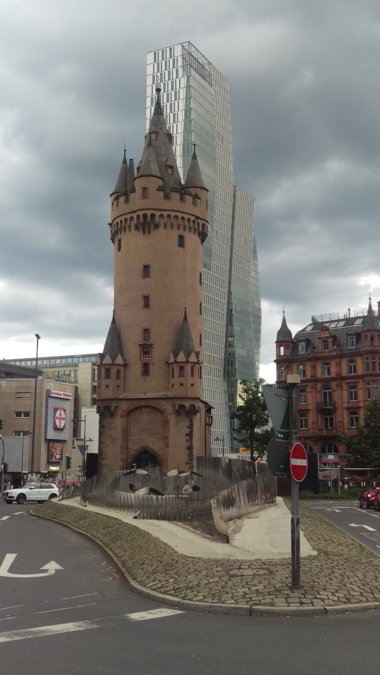 pic-story-frankfurt-eschenheimer-tor