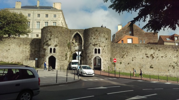 (pic - story) on the right side - boulonge-sur-mer