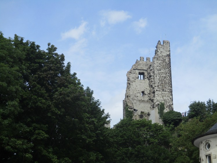 (pic - Story) Dragon Mountain - Castle