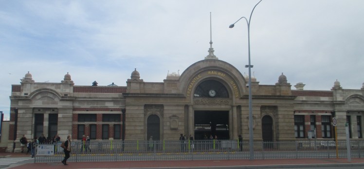 (pic - Story) Freo - Station