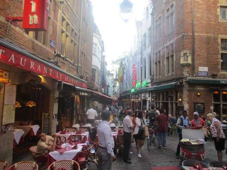 (pic - Story) Brussels - Street