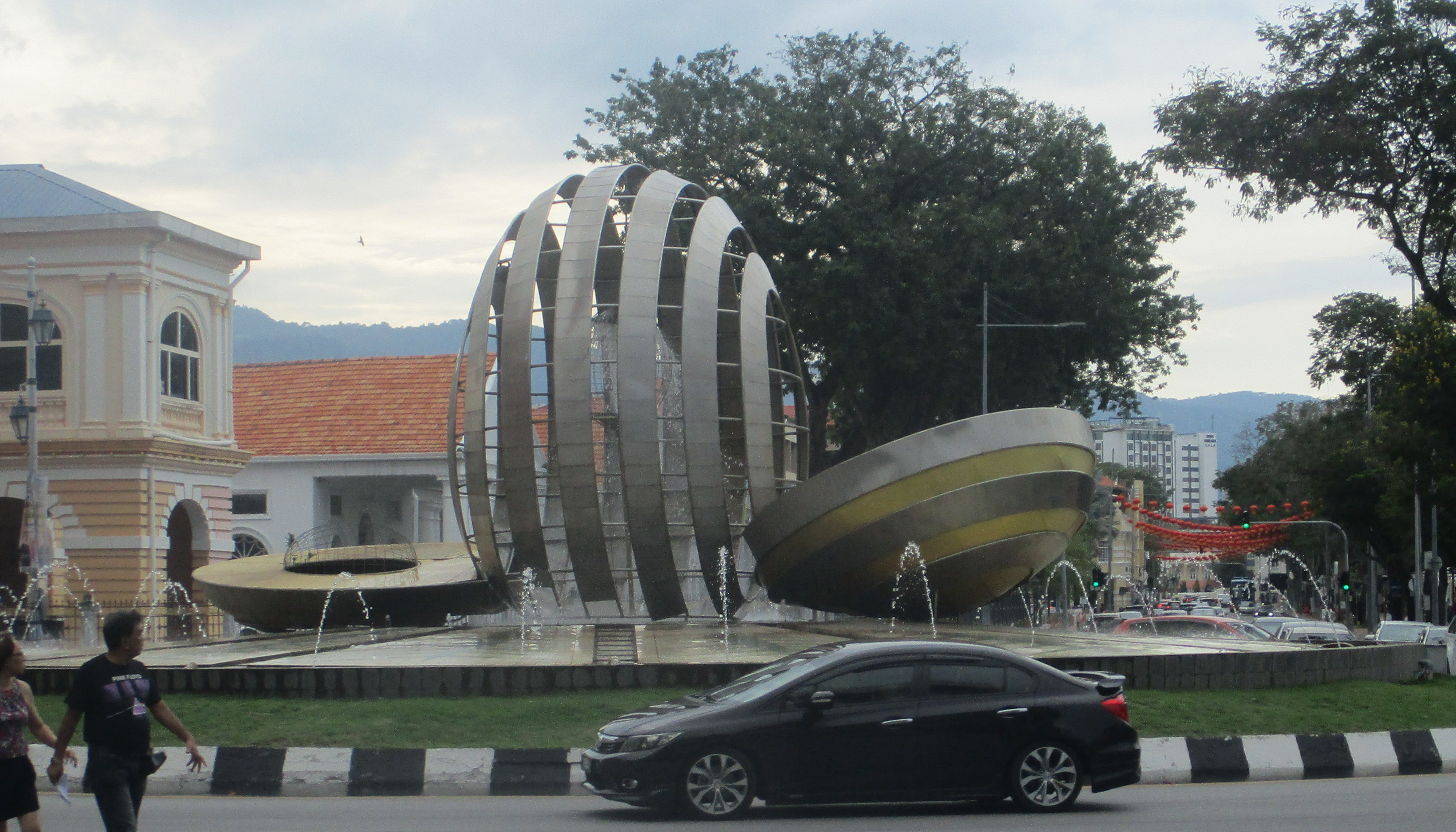 (pic - Story) Penang - Round-a-bout