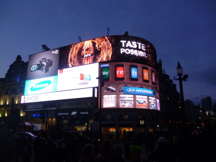 (pic - Story) London - Picadilly Circus