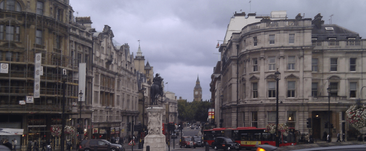 (pic - Story) London - Title